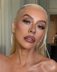 Daisy Esguerra's Instagram, Twitter & Facebook