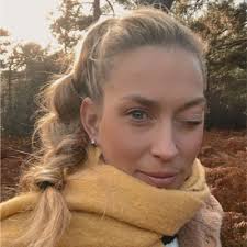 Jessica Ahlberg på LinkedIn: Glad, pirrig och extremt ödmjuk inför  uppgiften att från och med nu kliva…