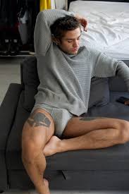 Exclusive | Roma Acorn by Vladimir Snezhin | Homotography