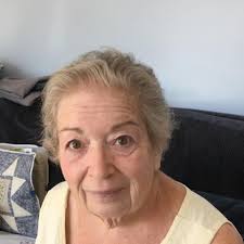 What is a simple border for embroidery