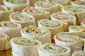 Recettes Apero Dinatoire Leger En 2020 Wrap Saumon Avocat Apero Dinatoire Light Recette Wrap Saumon