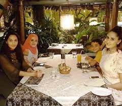 Her mother has indian roots. Nora Fatehi Wiki Age Boyfriend Husband Family Biography More Wikibio
