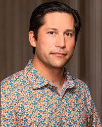 Aaron Henze's Instagram, Twitter & Facebook