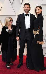 If bradley cooper didn't spend enough time with his mom at home, the pair also enjoyed a brief working relationship. E News On Twitter Good Night To Bradley Cooper S Mother Julia Roberts Oscars Https T Co Kyddtu9aol Https T Co P9ay3yik3s Twitter