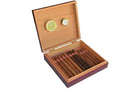 Should You Remove The Cellophane From Your Cigar? | Havana House