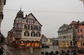 Jūs varat sazināties ar uzņēmumu pa numuru 07821 980950. Mes Randonnees Lahr Schwarzwald Bade Wunterberg Mansions House Styles Building