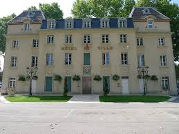 The producer is also known as cave de tain l'hermitage. Mon Week End A L Hotel Le Castel A Tain L Hermitage Melac