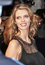 Sylvie tellier, directrice générale de miss france, raconte comment le concours s'est adapté avec le. Sylvie Tellier Wikipedia
