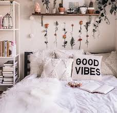 Love Flowers And Shelf Over Bed And Pillows Dorm Room Inspiration Cute Dorm Rooms Dorm Room Decor