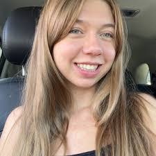 Barbara Selvey's Instagram, Twitter & Facebook