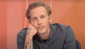 Tom hiddleston in a tom hiddleston biopic. Laurence Fox Has He Got A Chance Thearticle