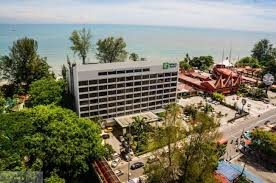 This is a new feature in our hotel reviews where we sum up our stay in a short blurb highlighting the areas we enjoyed as well as areas, which we felt needed some attention. Holiday Inn Resort Penang To Shut Down For Good After 40 Years In Operation World Of Buzz