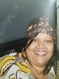 Lynette Carr's Instagram, Twitter & Facebook