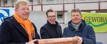 Sie finden das unternehmen in der rembertiring 27. Gewoba Bremen Wohnen Unter Grunen Dachern Im Westend Wohnungswirtschaft Heute