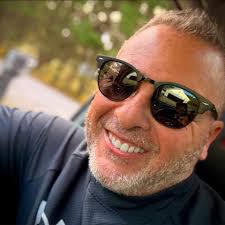 Richard Petty's 97 year old Aunt Erma Lee Scarlett came to visit the Petty  home today. She is Elizabeth Toomes Petty's sister. She took a tour with  Richard through the home where