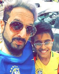 Jazzy b hairstyle made youth of punjab go crazy over him. Jazzy B Wiki Age Wife Girlfriend Family Biography More Wikibio