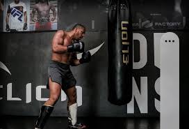 Ciryl gane cruises to victory over jairzinho rozenstruik gane utilized his reach advantage to successfully and decisively outstrike rozenstruik from the outside. Fulbf4ko5m4zom