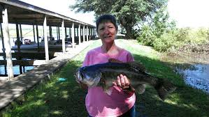 Grape hammock fish camp is far enough away from the city to enjoy tranquility and breathe fresh air, yet only and hour and a half away from central florida attractions. Henderson S Fish Camp Fishing Lodge Tackle Shop Lake Placid Fl