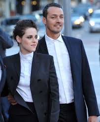 According to magazines and other sources, robert pattinson and kristen stewart have confirmed that they are dating. A Brief Timeline Of Kristen Stewart S Dating History Diva