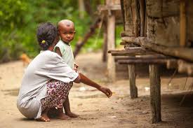 Dalam laporan tahun 2010, didapati seramai 76.9% orang asal berada di bawah kadar kemiskinan, dengan 35.2% daripada jumlah keseluruhan dianggap miskin tegar. The History Of Malaysia S Orang Asli People