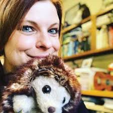 THE MUTUAL APPRECIATION SOCIETY: AN AUTOETHNOGRAPHY OF A FACULTY ADVISOR  AND STAFF ADVISOR