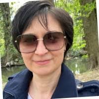 Cassandra Bressler's Instagram, Twitter & Facebook