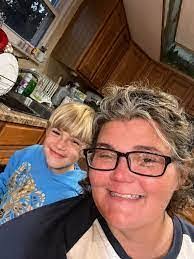 Wendy Senft's Instagram, Twitter & Facebook