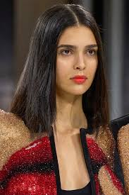 Langanhaltender Lippenstift: Diese 7 sorgen für ultralangen Halt und den  perfekten Kussmund