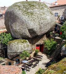 Monsanto Is A Beautiful Portuguese Village Built On The Side Of A Mountain Local Houses Are Squeezed Between Huge Boulders And Narrow Stree Reisen Urlaub Orte