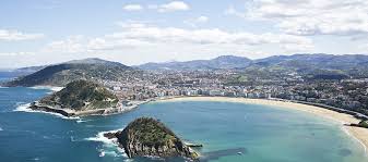 An der mittelmeerküste und auf den balearen ist es im winter ebenfalls mild und im sommer heiß. 20 Schonsten Orte In Spanien Die Man Sich Nicht Entgehen Lassen Sollte