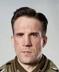 Kevin Lee (Kevin Lee)