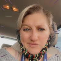 Holly Sink's Instagram, Twitter & Facebook