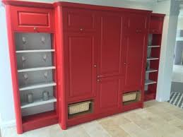 kitchen 'giant' grows from strength to