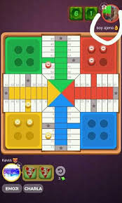 Puede jugar todo tipo de variaciones de siéntese alrededor de la mesa y juegue un juego competitivo de uno. Memes Parchis Posts Facebook