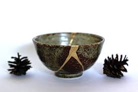 I'm like one of those japanese bowls that were made long ago i have some cracks in me they have been filled with gold. Japanese Gold Pottery Repairing Kintsugi Masterpieces Of Japanese Culture