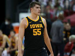 Luka garza, the former iowa hawkeyes star and wooden award winner, is the latest athlete to get in on the nft trend. Luka Garza Launches Nft Group To Help Athletes Monetize Likeness Thescore Com