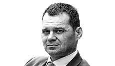 Miguel Moll's Instagram, Twitter & Facebook