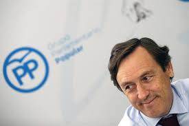 Traducir arremeter significado arremeter traducción de información sobre arremeter en el diccionario y enciclopedia en línea gratuito. El Pp Aprovecha La Citacion De Rajoy Para Arremeter Contra La Acusacion Particular Publico