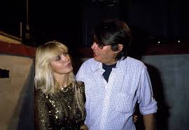 La sera del 27 agosto 1979 fabrizio de andrè e la sua compagna dori ghezzi furono rapiti dall'anonima sequestri. Storia Del Rapimento Di Fabrizio De Andre E Dori Ghezzi Il Riformista