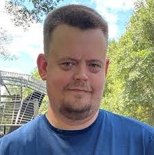 Bobby Riddick's Instagram, Twitter & Facebook