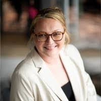 Amber Altizer's Instagram, Twitter & Facebook