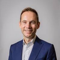 Aaron Bath's Instagram, Twitter & Facebook