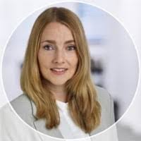 Caroline Popp's Instagram, Twitter & Facebook