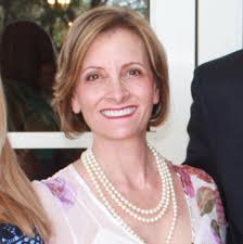 Lisa Schalk's Instagram, Twitter & Facebook