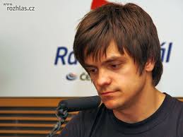 Jako režisér a scenárista debutoval v roce 2014 filmem pojedeme k moři, který. Jiri Madl Herec Radiozurnal