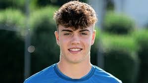 Aaron Roe's Instagram, Twitter & Facebook