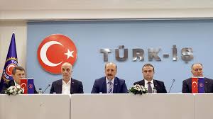 Kadınların yaşamına dokunan veya kadınların hayata dokunduğu ev, iş, kariyer, annelik, spor vb. Wp7n8fep Ai1tm