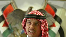 شاركت الأميرة سارة بنت مشهور بن عبد العزيز، زوجة ولي العهد السعودي، في فعالية ليالي المشراق الثقافية الأربعاء، والتي احتضنها مركز الملك عبد العزيز بالرياض. H0okyhgutzopnm