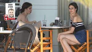 Model sevda demirel, defne samyeli'nin 15 yaşındaki kızı derin talu'nun fotoğrafının altına yaptığı sert yorum ile çok konuşuldu. Defne Samyeli Nin Kizlari Deren Talu Ve Derin Talu Nun Kahve Keyfi Magazin Haberleri