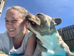 Should I bring my pet to the vet's office or opt for in-home euthanasia?